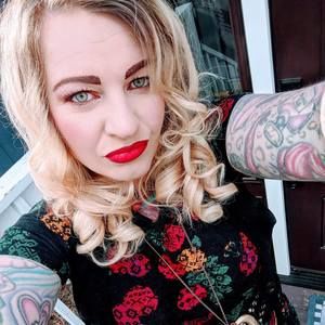 Meet your Posher, Danielle